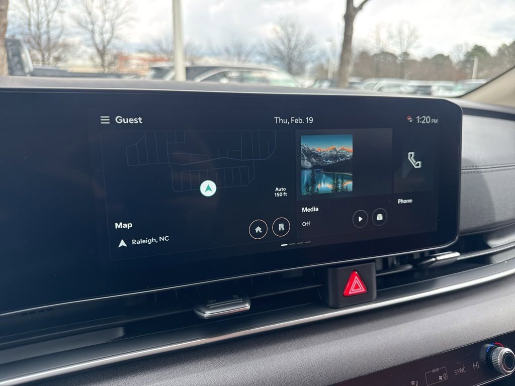 New 2026 Kia Carnival EX image 3
