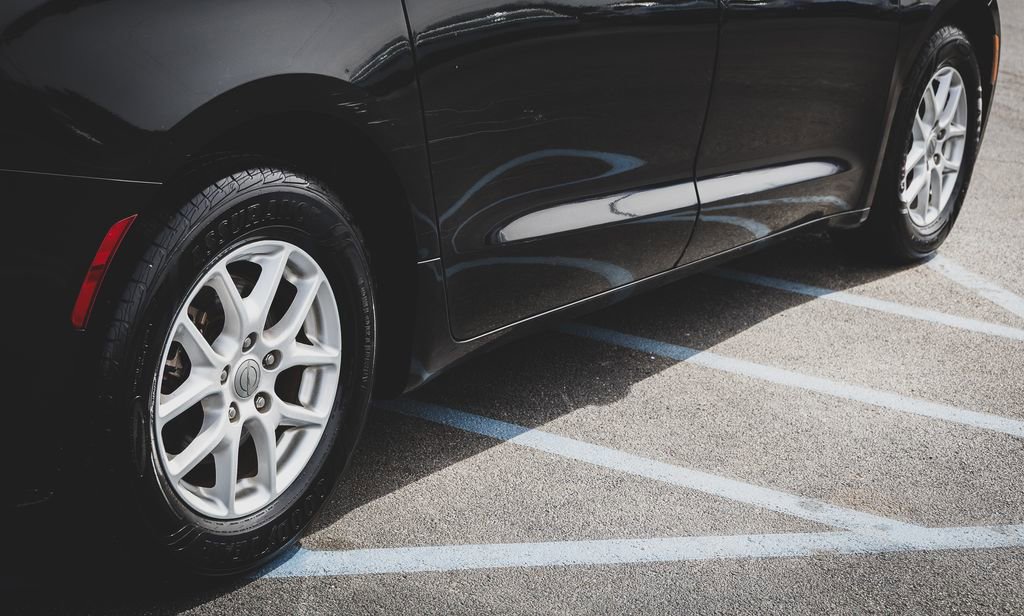 Used 2017 Chrysler Pacifica Touring image 23