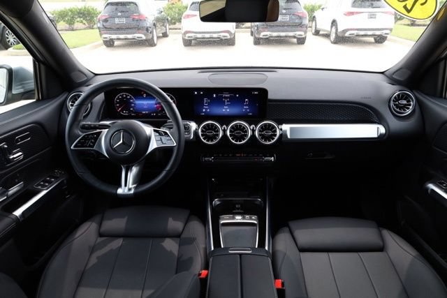 Certified 2025 Mercedes-Benz GLB 250 image 12