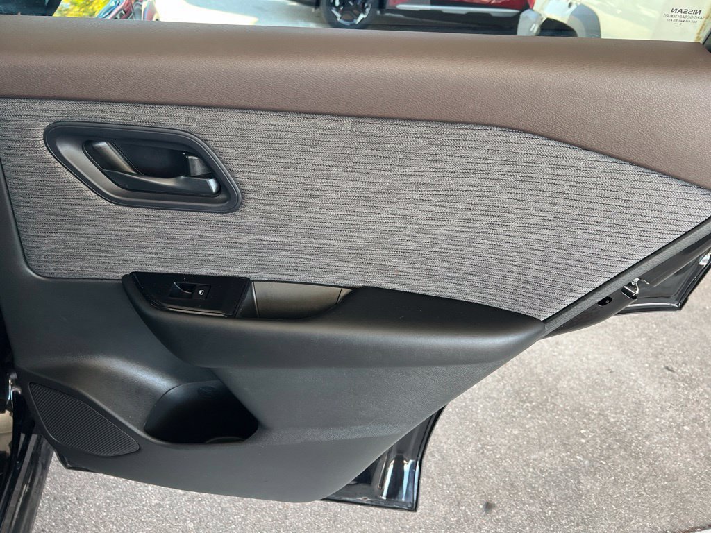 Certified 2023 Nissan Rogue S AWD/4WD image 17