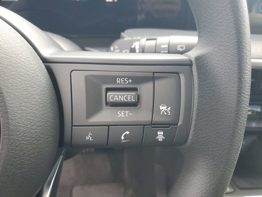 New 2025 Nissan Kicks SV w/ Charging Package image 24