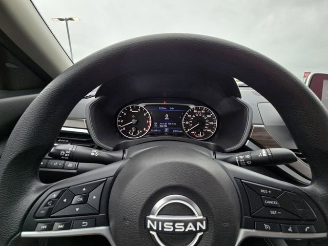 Used 2023 Nissan Altima 2.5 SV FWD image 25