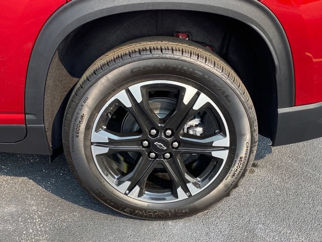 New 2027 Chevrolet Traverse LT w/ Sun and Wheel Package AWD/4WD image 19