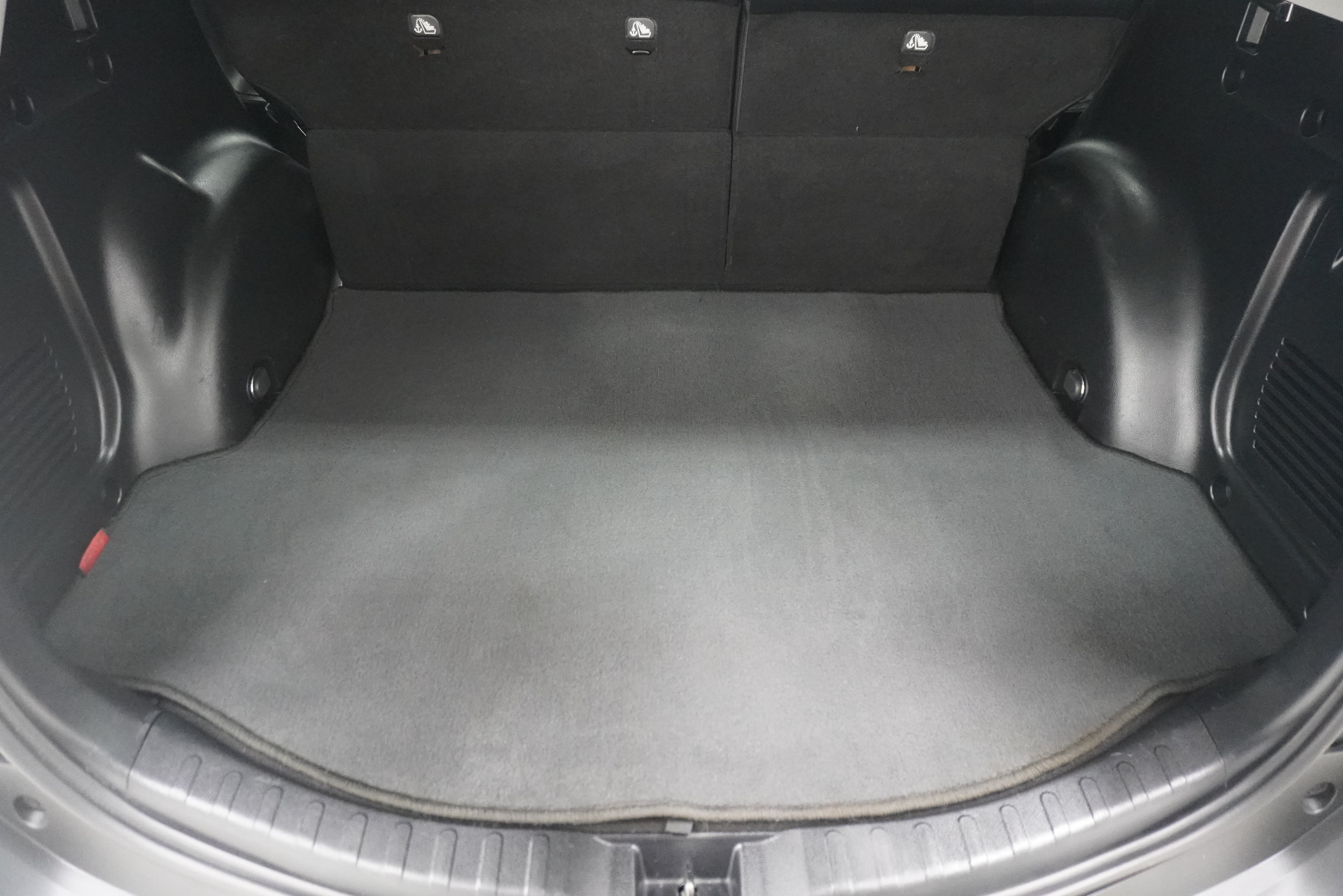 Used 2015 Toyota RAV4 Limited FWD image 23