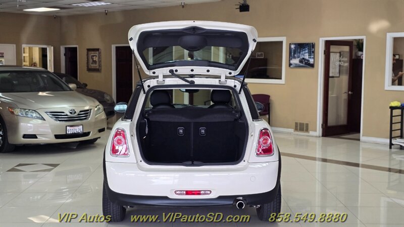 Used 2011 MINI Cooper Hardtop FWD image 7