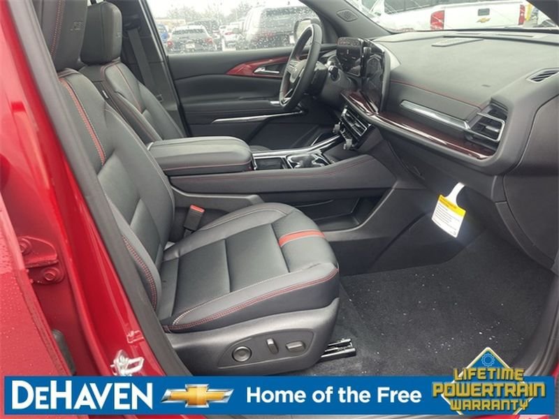 New 2026 Chevrolet Traverse RS w/ LPO, Floor Liner Package AWD/4WD image 29