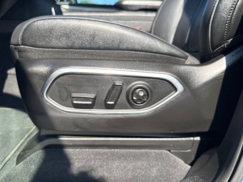 Used 2026 Jeep Grand Wagoneer Limited AWD/4WD image 19
