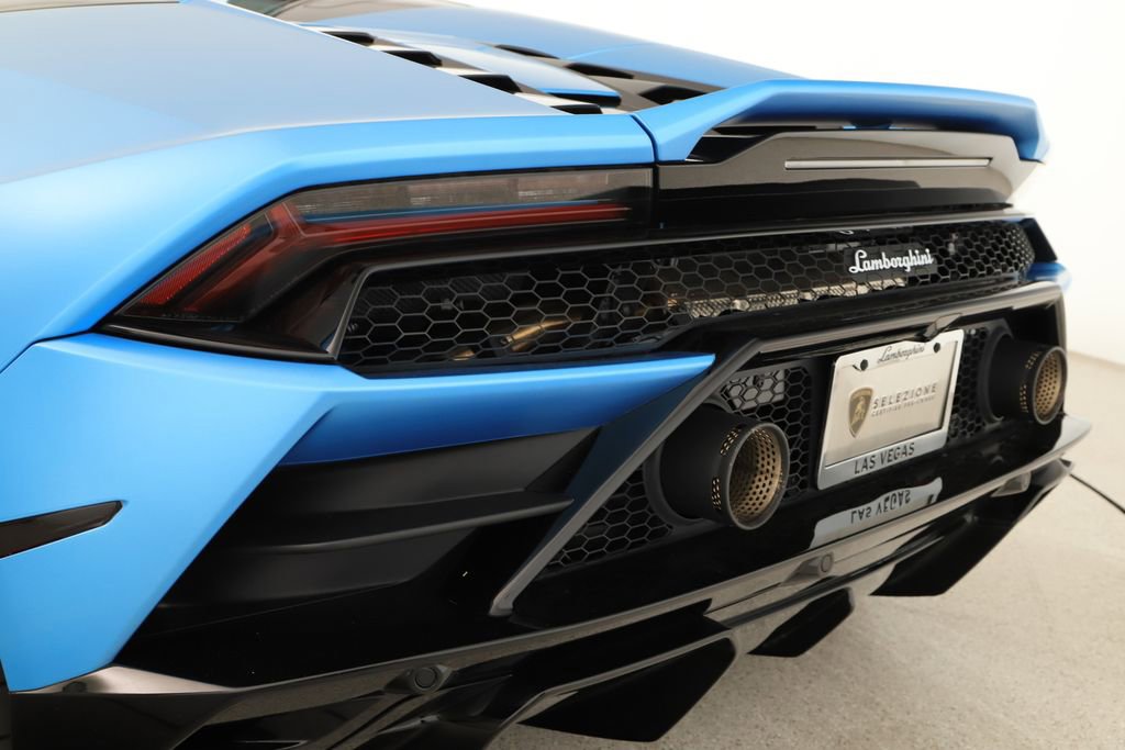 Used 2022 Lamborghini Huracan EVO image 36