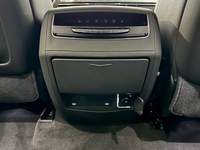 New 2026 Cadillac Escalade Luxury image 9