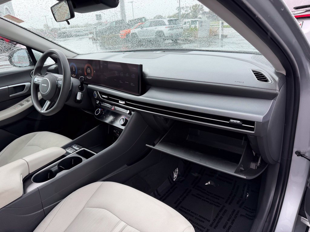 Used 2025 Hyundai Sonata SEL FWD image 10