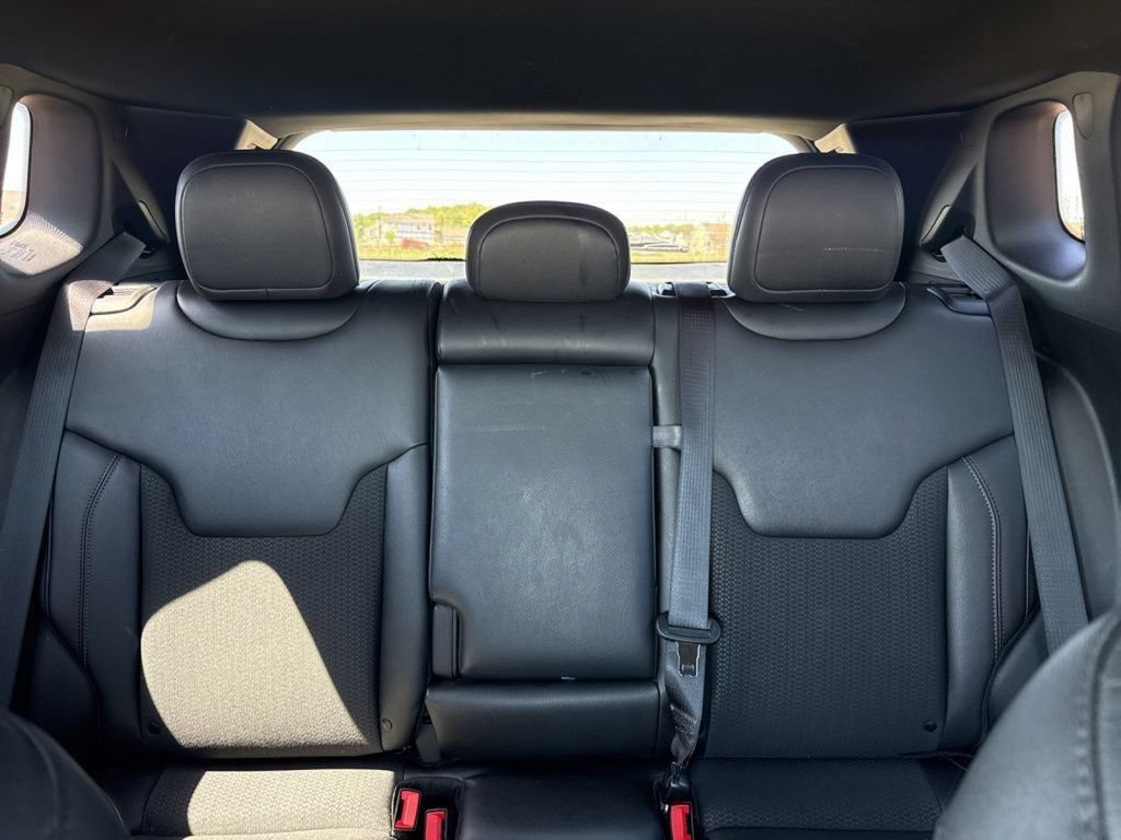 Used 2025 Jeep Compass Trailhawk AWD/4WD image 41