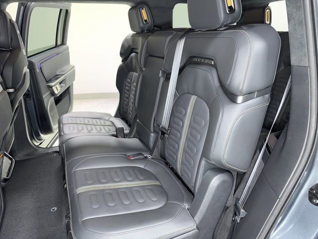 Used 2023 Rivian R1S Adventure AWD/4WD image 2