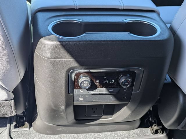 New 2026 Chevrolet Suburban Premier w/ Sun And Tow Package AWD/4WD image 30