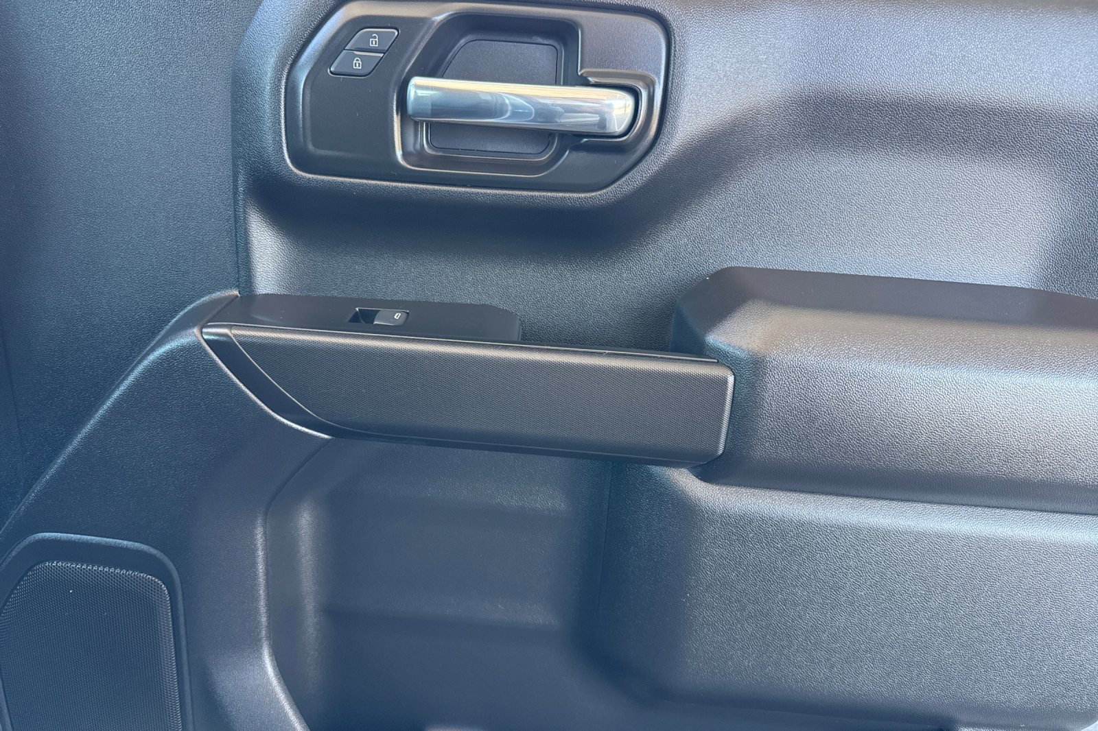 Used 2025 GMC Sierra 1500 Pro w/ Graphite Edition image 21