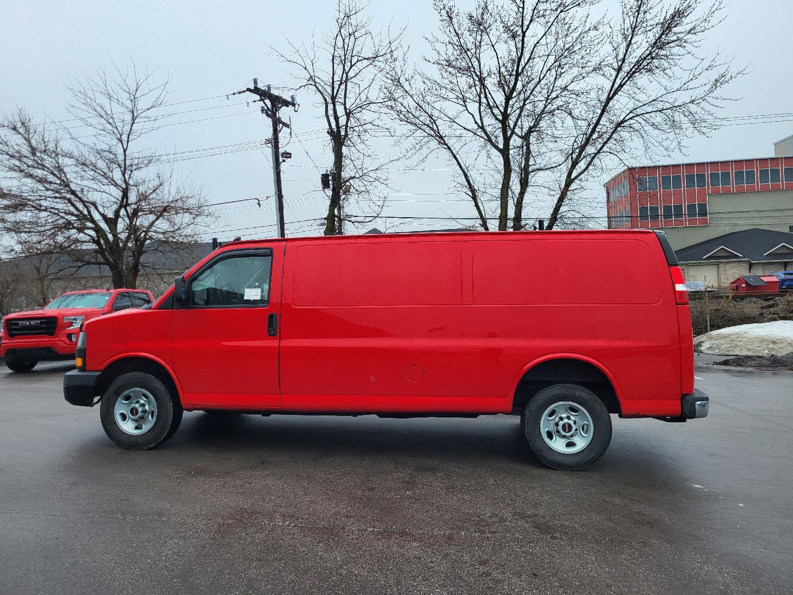 Used 2023 GMC Savana 3500 3500 w/ Driver Convenience Package image 6