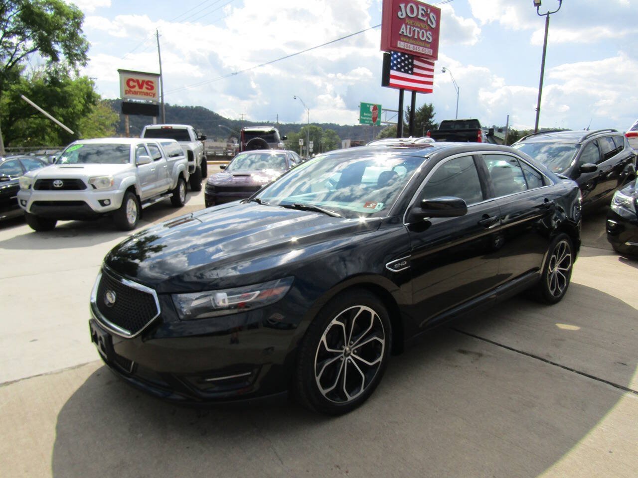 Used 2018 Ford Taurus SHO w/ Driver Assist Package AWD/4WD image 1