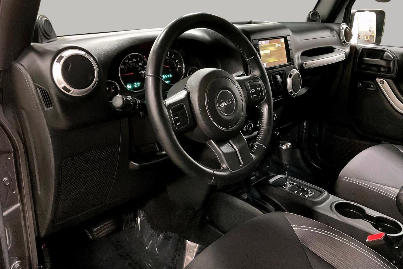 Used 2014 Jeep Wrangler Sahara AWD/4WD image 17
