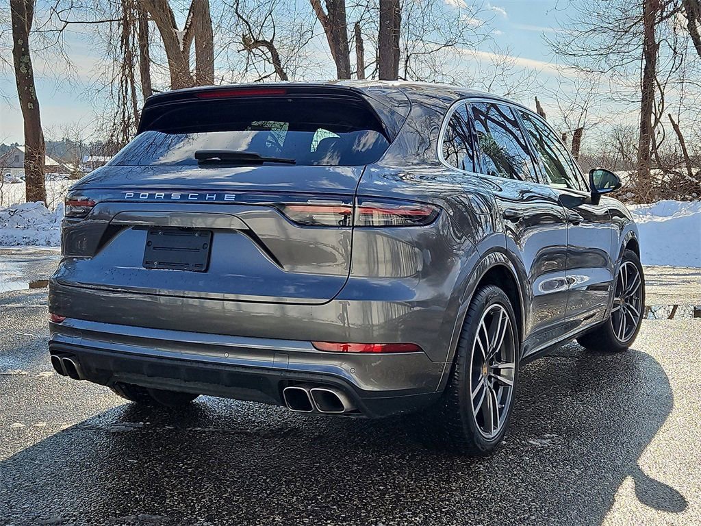 Used 2021 Porsche Cayenne Turbo image 4