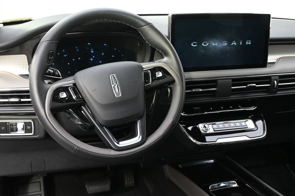 Used 2026 Lincoln Corsair Premiere AWD/4WD image 12