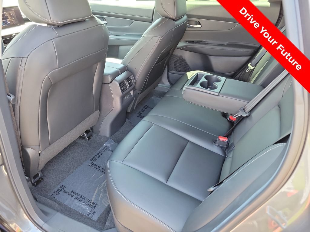 Certified 2025 Nissan Murano SV FWD image 25