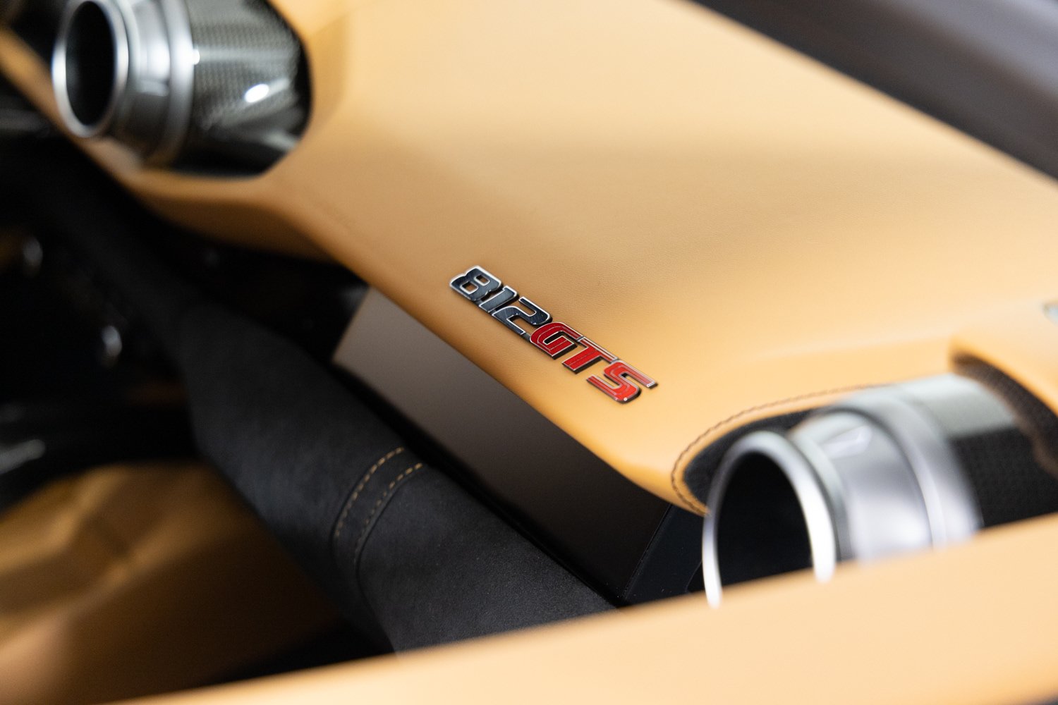 Used 2022 Ferrari 812 GTS RWD image 33