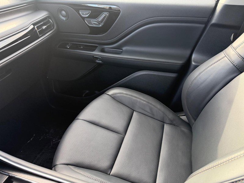 New 2026 Lincoln Aviator Reserve image 15