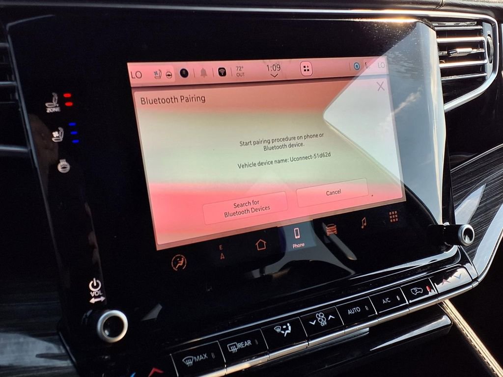 Used 2022 Jeep Wagoneer Series III w/ Rear Seat Video Group 1 image 13