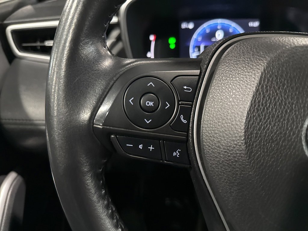 Used 2023 Toyota Corolla Cross XLE image 17