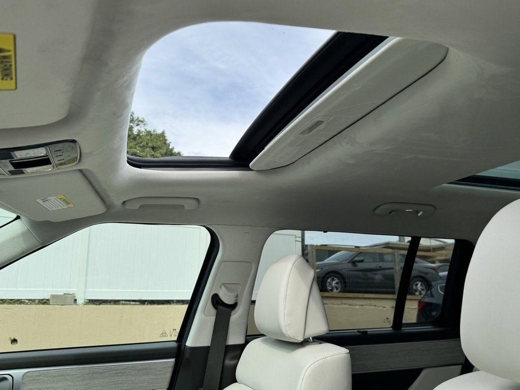 Used 2025 Hyundai Santa Fe Calligraphy image 22