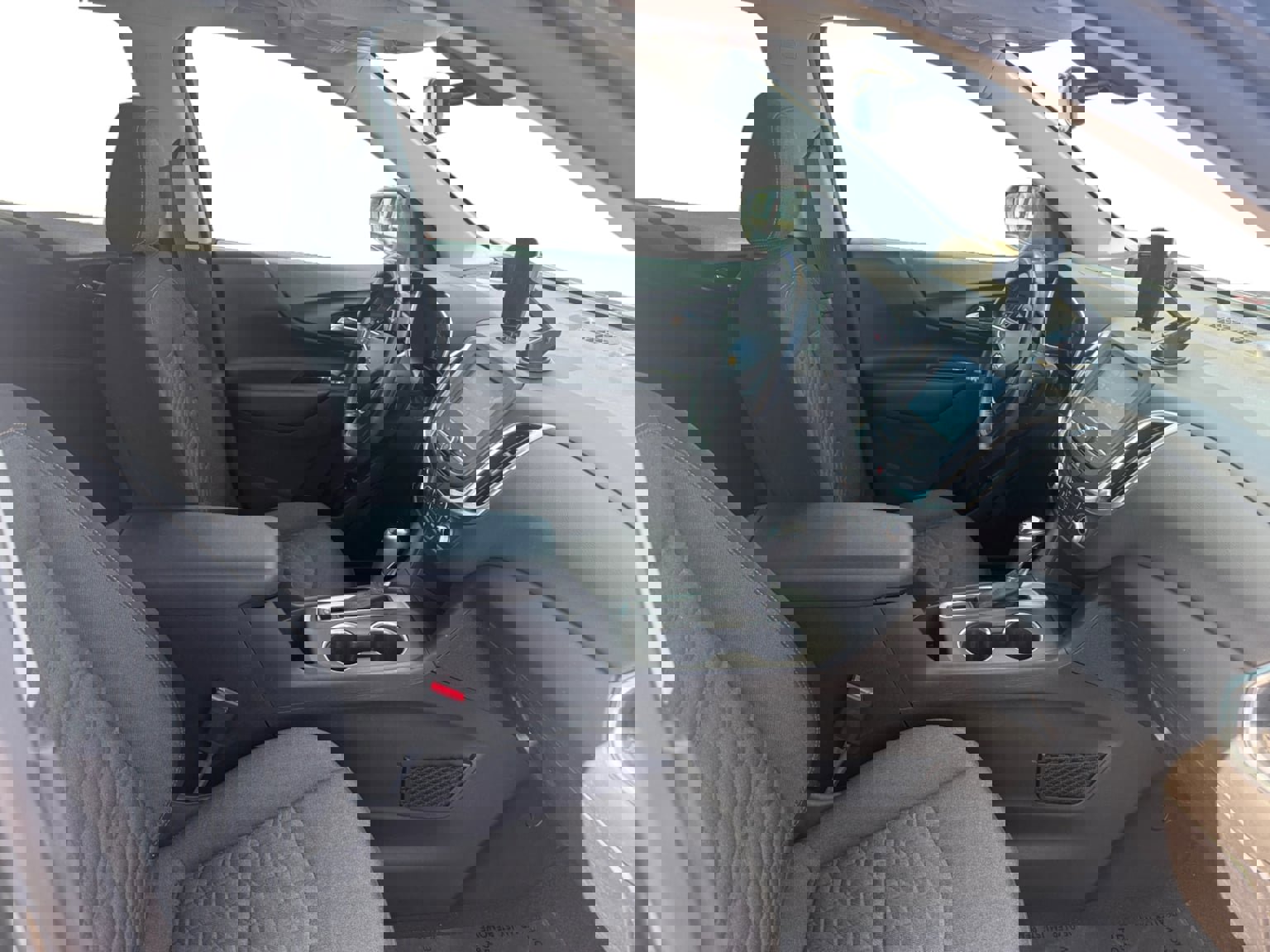 Used 2018 Chevrolet Equinox LT image 17