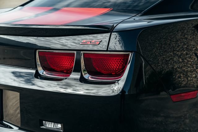 Used 2010 Chevrolet Camaro SS w/ LPO, Ground Effects Package RWD image 47