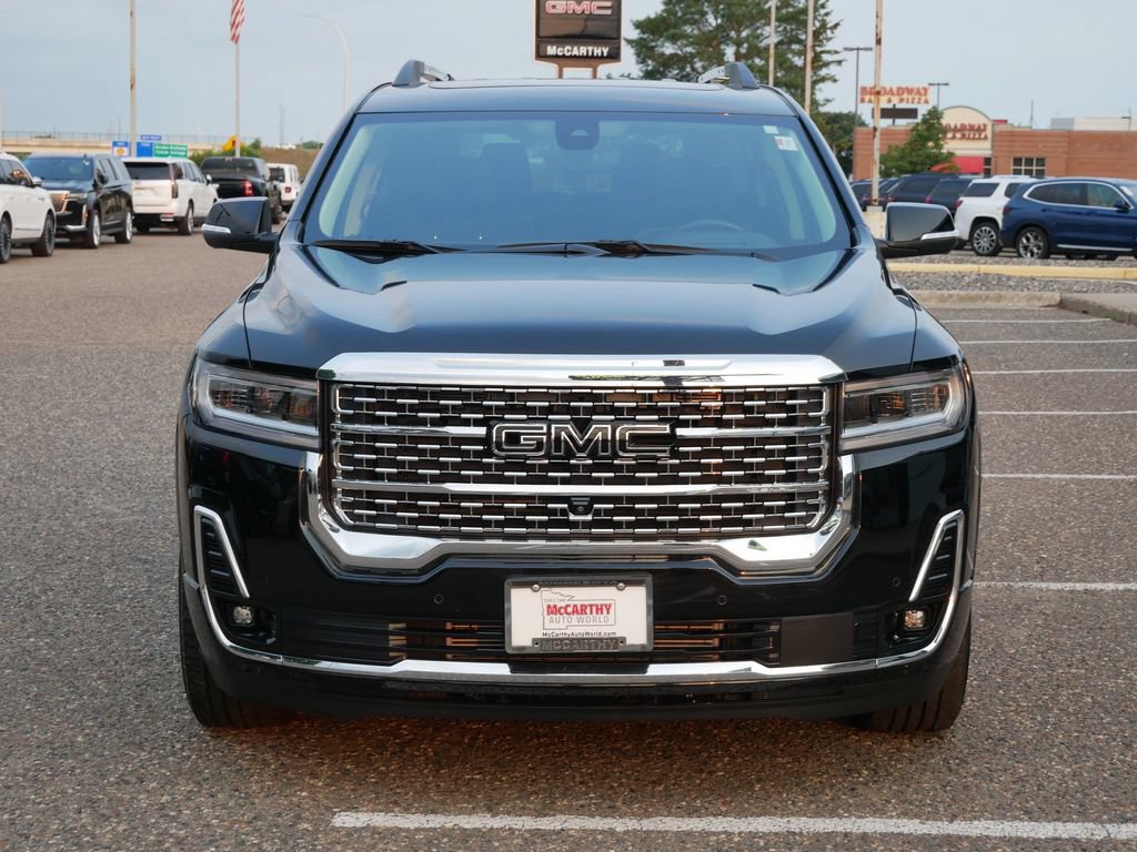 Used 2023 GMC Acadia Denali w/ Black Diamond Edition AWD/4WD image 4
