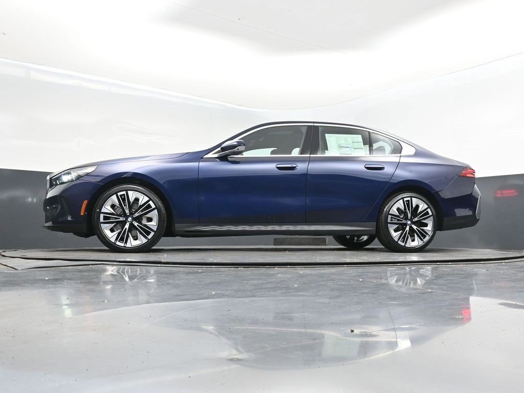New 2026 BMW 530i w/ Premium Package image 39