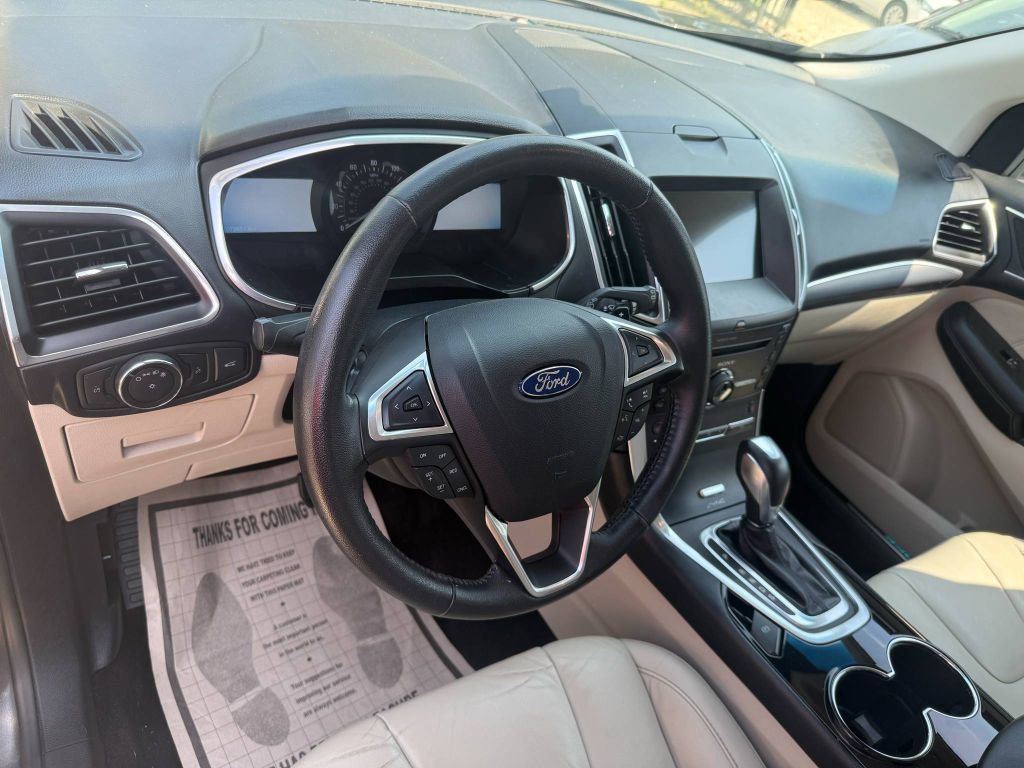 Used 2016 Ford Edge Titanium image 14