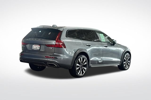 Used 2020 Volvo V60 T5 Cross Country w/ Protection Package Premier AWD/4WD image 5
