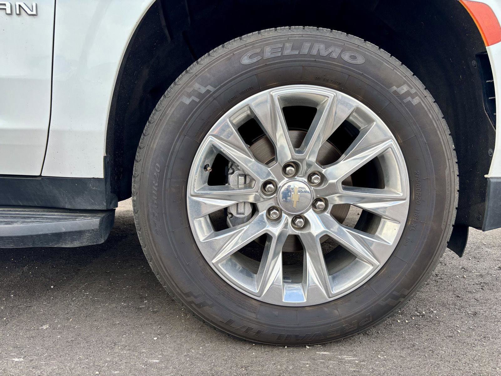 Used 2023 Chevrolet Suburban Premier image 35