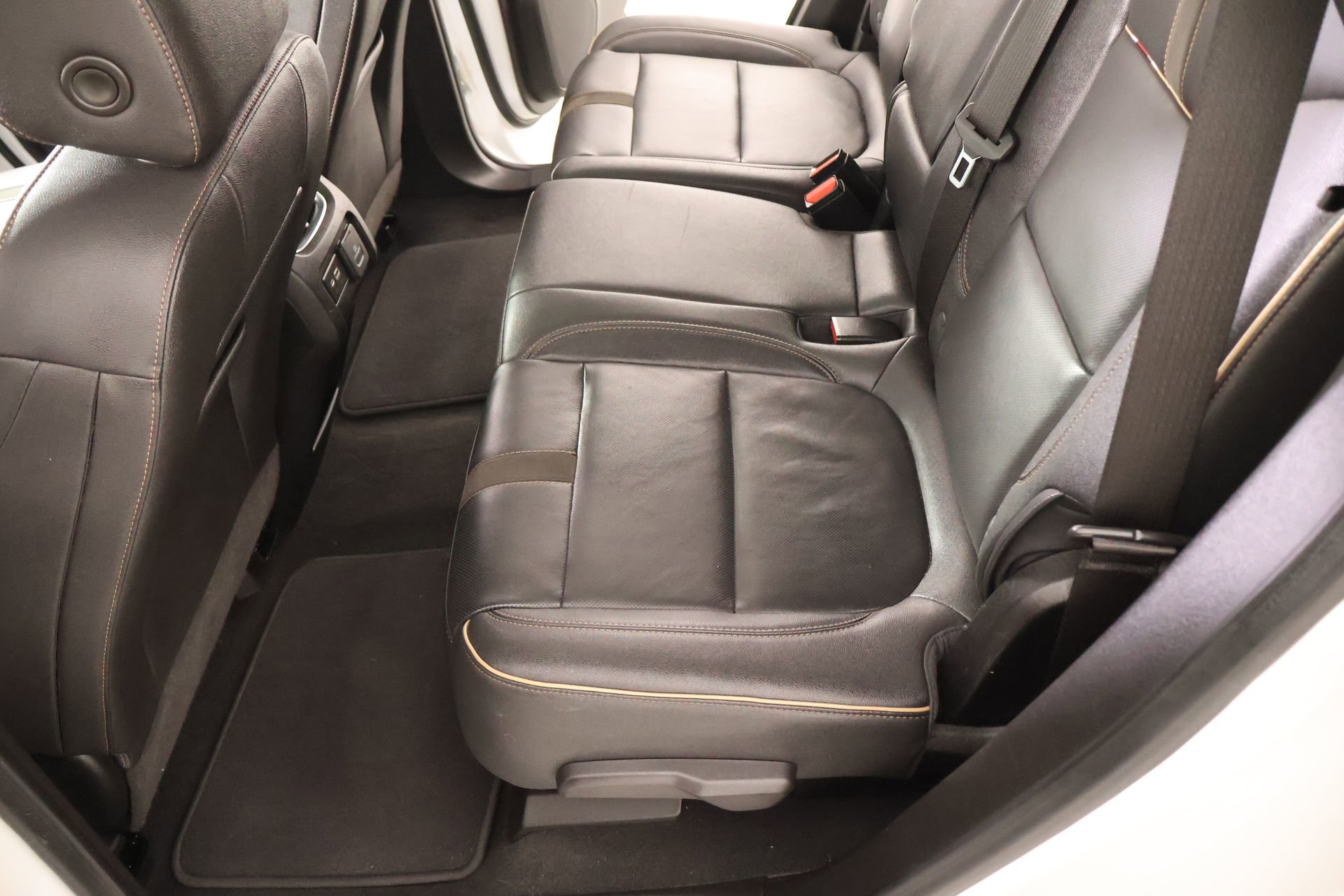 Used 2022 Chevrolet Blazer Premier w/ Enhanced Convenience Package FWD image 12