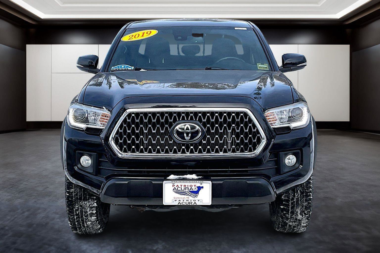 Used 2019 Toyota Tacoma TRD Off-Road image 3