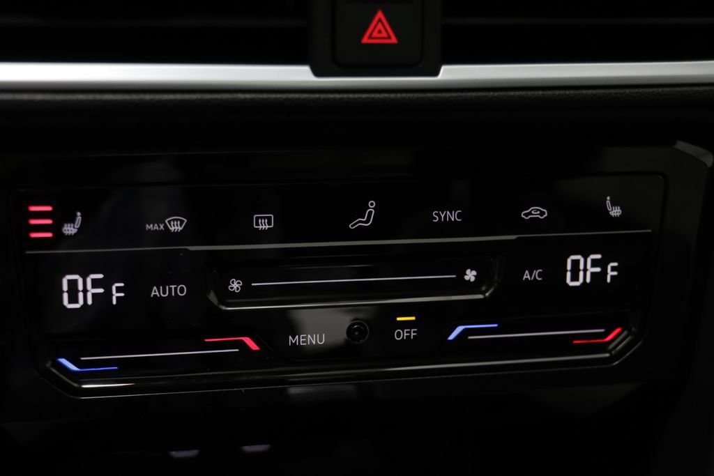 New 2026 Volkswagen Taos SE AWD/4WD image 11