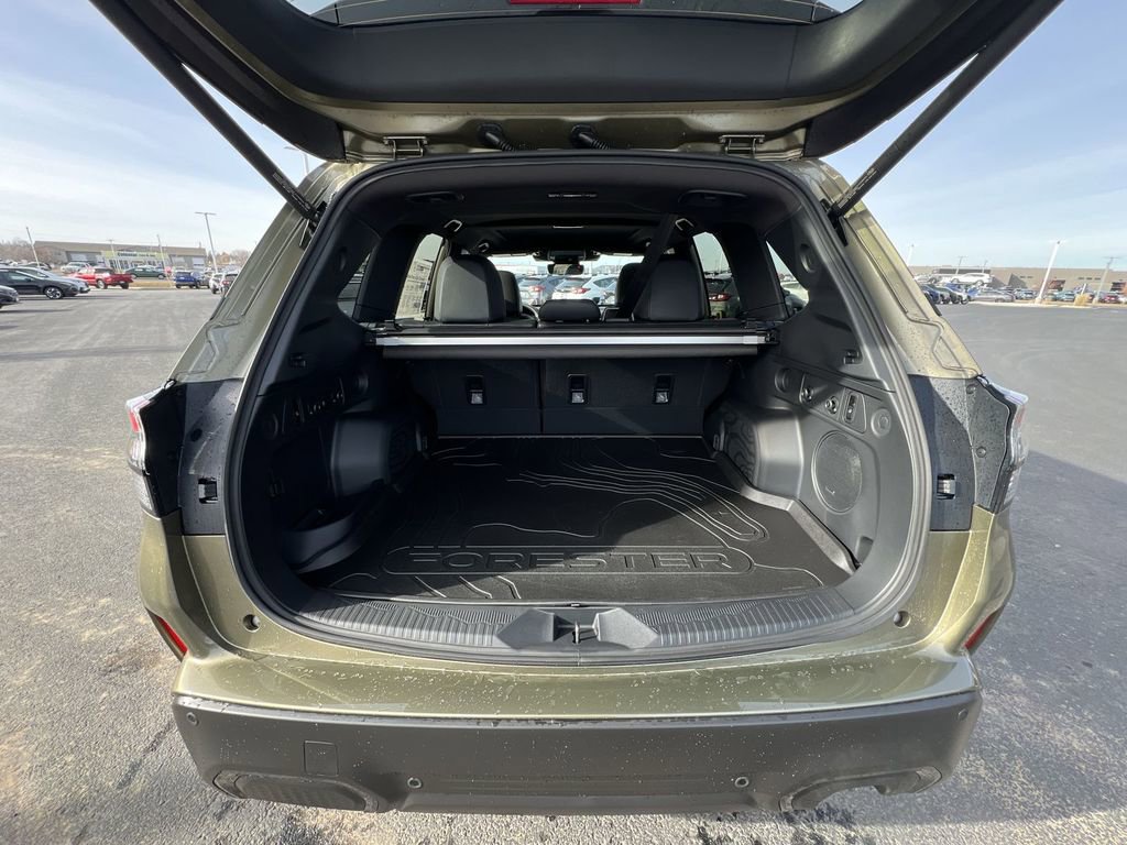 Used 2025 Subaru Forester Limited AWD/4WD image 27