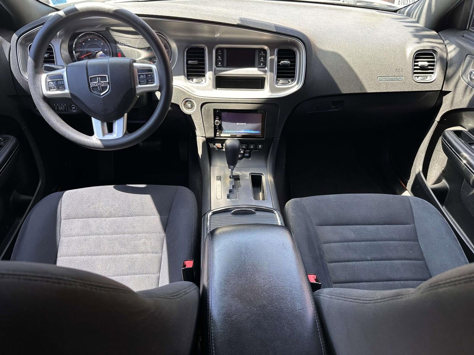 Used 2011 Dodge Charger SE RWD image 14