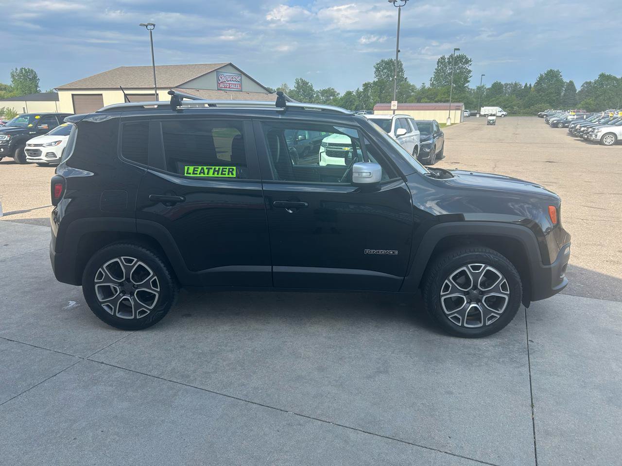 Used 2015 Jeep Renegade Limited AWD/4WD image 4