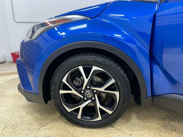 Used 2018 Toyota C-HR XLE FWD image 19