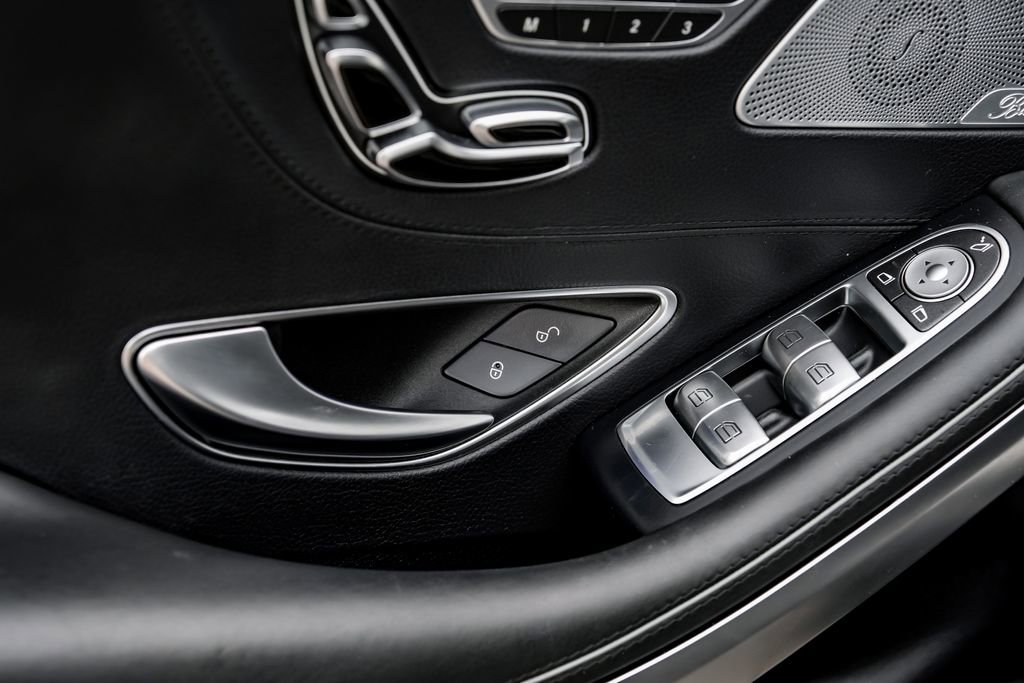 Used 2019 Mercedes-Benz S 560 4MATIC Coupe image 36