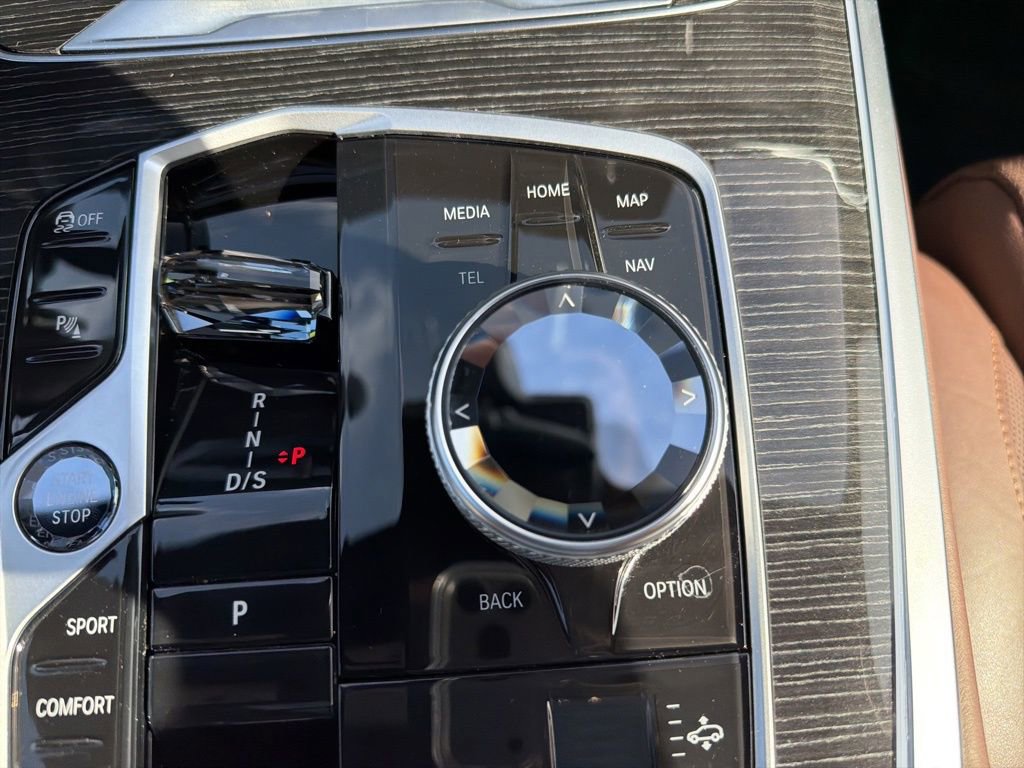 Used 2025 BMW X7 M60i w/ Executive Package AWD/4WD image 35