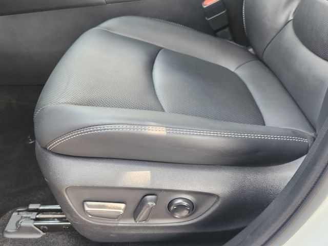 Used 2022 Toyota RAV4 Limited FWD image 18