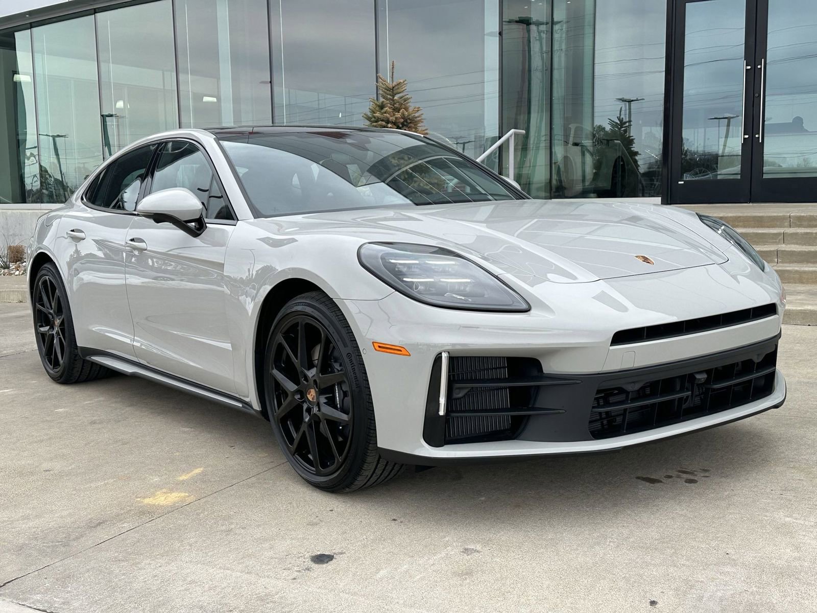 New 2026 Porsche Panamera 4 AWD/4WD image 9