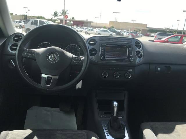 Used 2015 Volkswagen Tiguan S FWD image 9