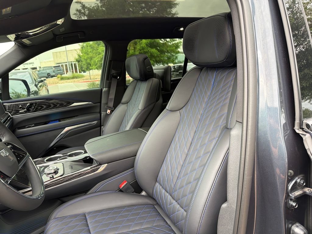 New 2026 Cadillac Escalade IQL Sport 1 w/ LPO, Floor Liner Package AWD/4WD image 22