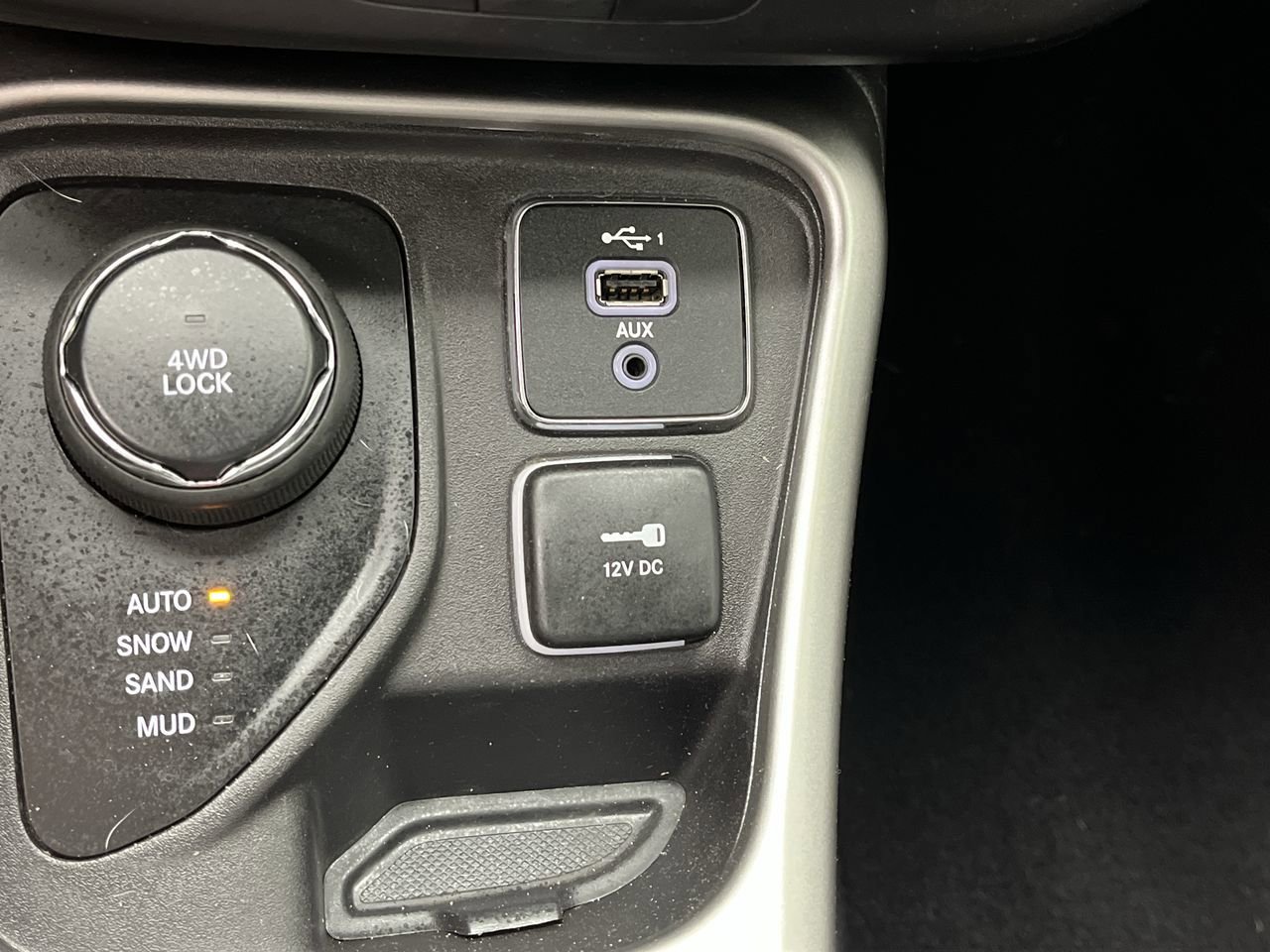 Used 2019 Jeep Compass Latitude AWD/4WD image 21